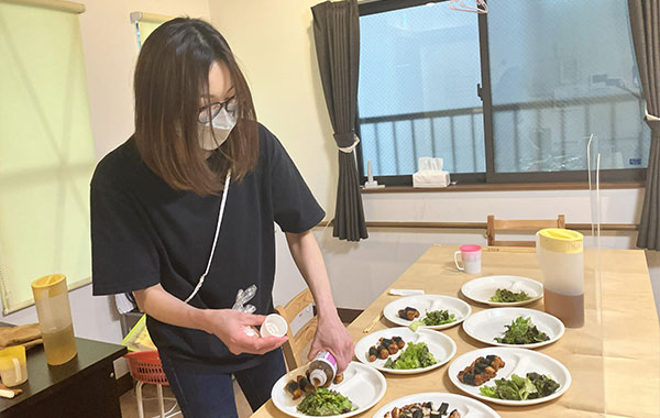 起床、朝食準備